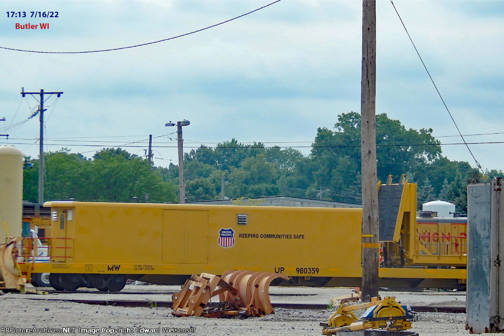 Rear cab/ramp asleep in a tough shooting spot